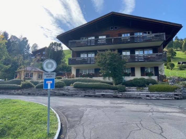 Ferienwohnung für 4 Personen, mit Balkon und Terrasse im Berner Oberland