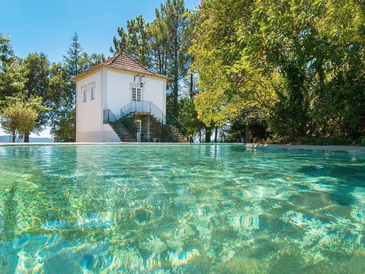 Gîte pour 2 personnes, avec terrasse et vue ainsi que piscine et jardin dans Barroselas