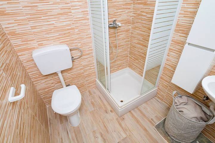 Ganze Wohnung, Ferienwohnungen Siniša,, Barbat, hr in Kaštel (Barbat), Barbat na Rabu