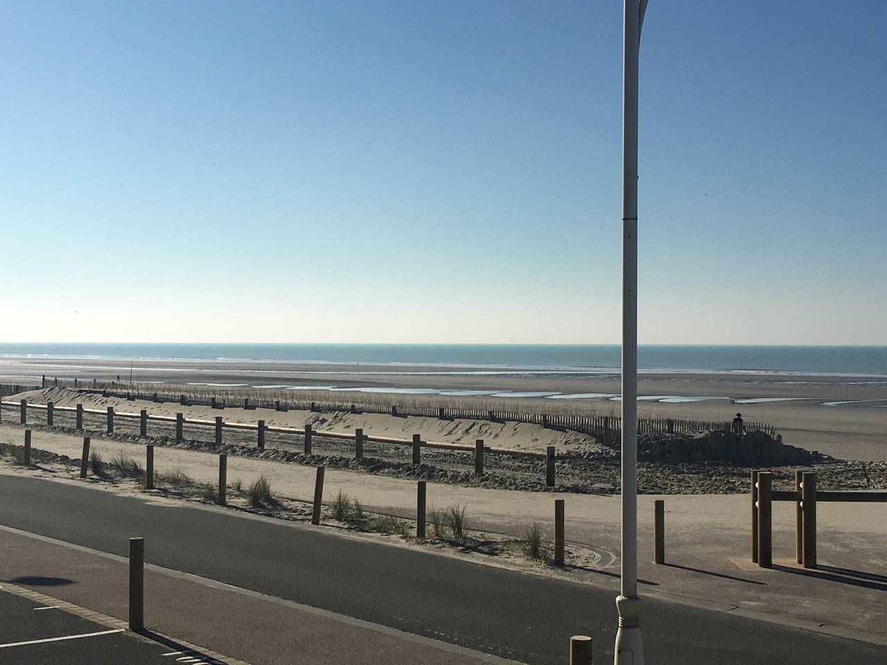Apartamento entero, Apartamento T2 frente al mar con balcón y mascotas permitidas in Fort-Mahon-Plage, Región de Abbeville