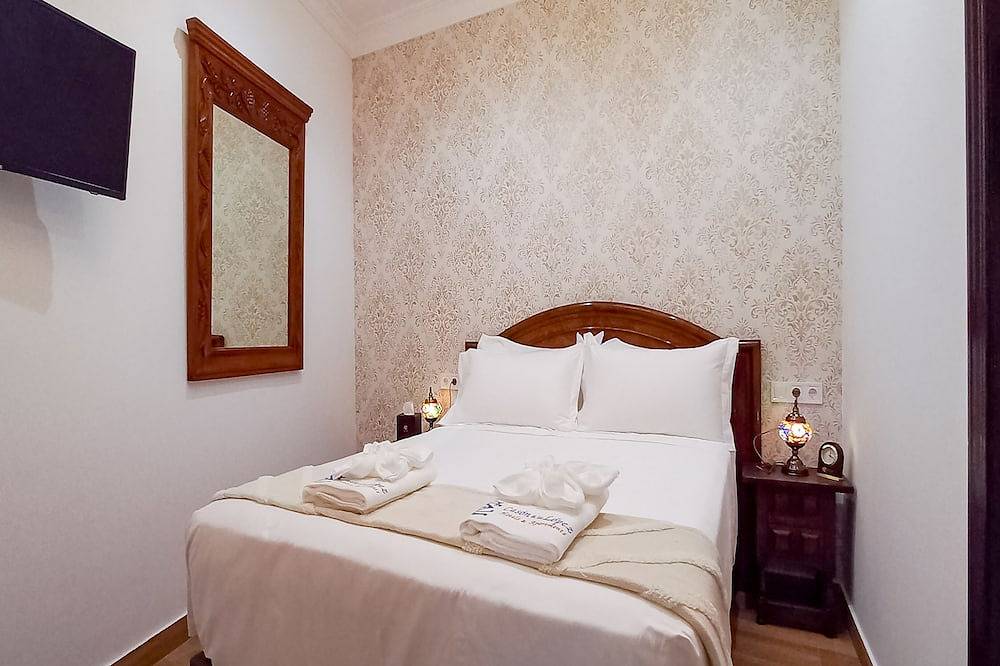 Entire apartment, Casón De Los López Apartments Imperial in Toledo, Toledo Province