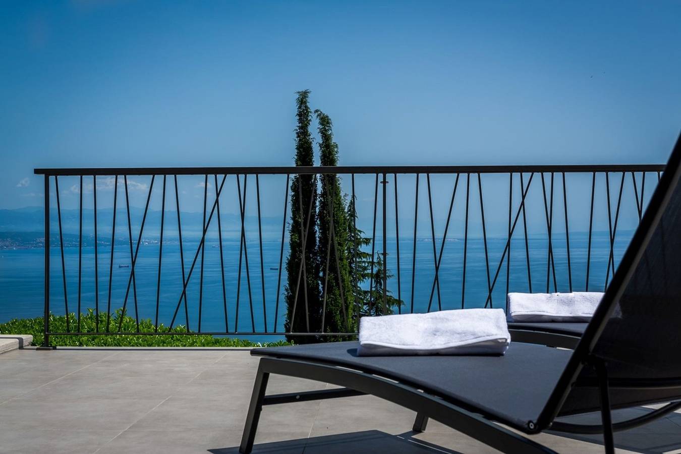 Luxury Villa Opatija Sapphire with Infinity Pool in Icici, Primorje-Gorski Kotar
