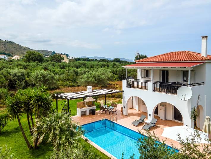 Ferienhaus für 8 Personen, mit Meerblick und Balkon sowie Terrasse und Garten