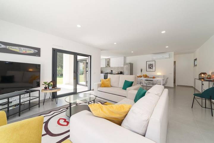 Location de vacances pour 6 personnes, avec jardin ainsi que terrasse et piscine à Caldas da Rainha - 4