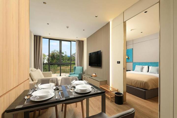 Gîte pour 4 personnes, avec jardin et sauna ainsi que piscine et jacuzzi dans Bang Tao Beach