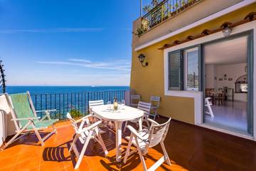 Ferienwohnung für 6 Personen, mit Ausblick und Terrasse auf Ischia
