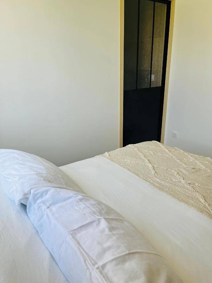 Gîte pour 2 personnes, avec terrasse et jacuzzi à Les Pavillons-sous-Bois - 2