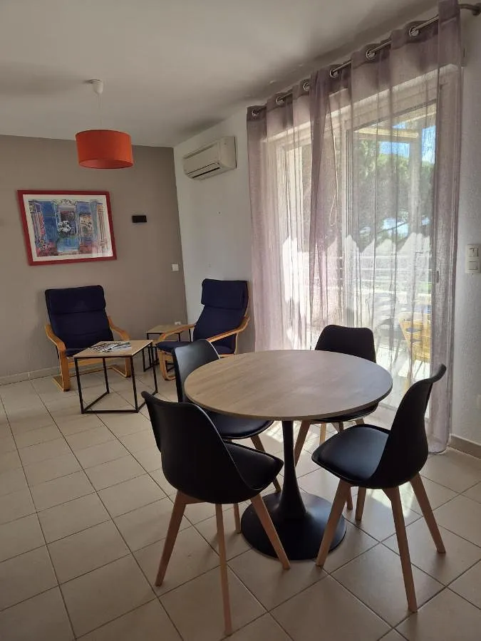 Apartamento de vacaciones para 4 personas, con piscina además de terraza y vistas, Se admiten mascotas - 1