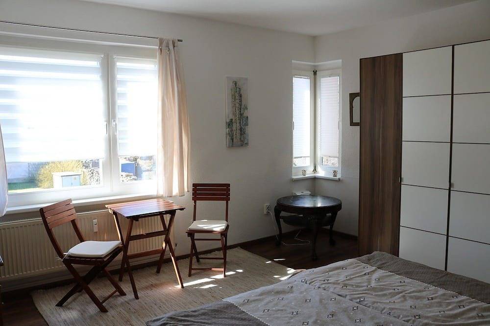 Ganze Wohnung, Ferienwohnung in Stavenhagen - Ferienwohnung in Stavenhagen, Mecklenburgische Seenplatte