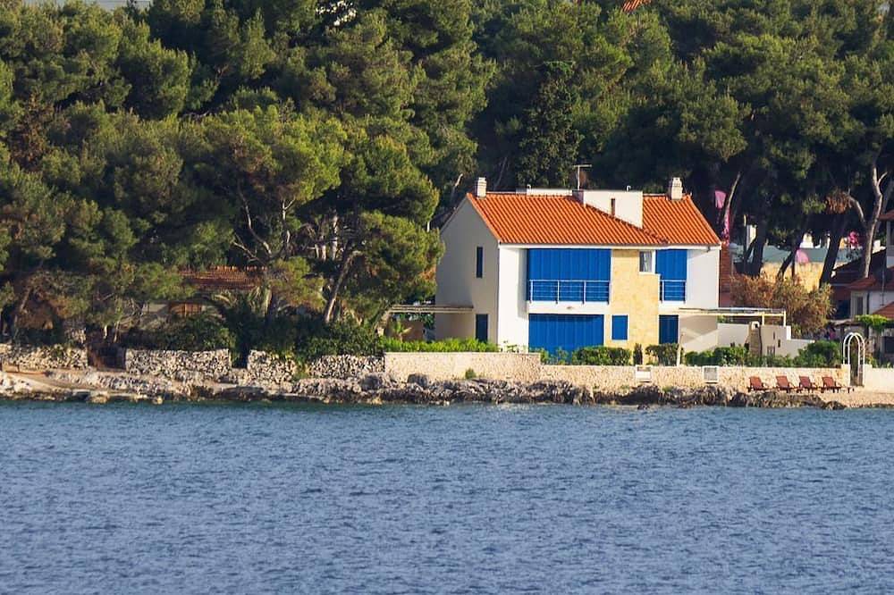 Beachfront twin villa, private heated pools and amazing sea views - Villa Violet in San Pietro di Brazza, Brac