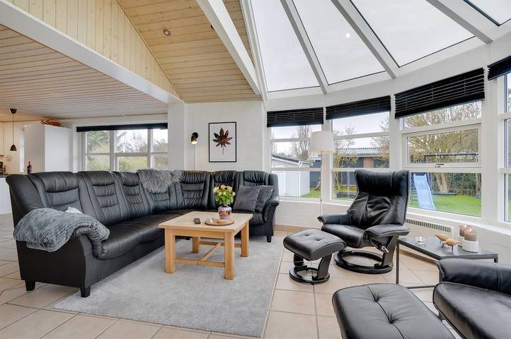 Nice home in Blåvand w/ 4 Bedrooms and WiFi in Blavand, Varde