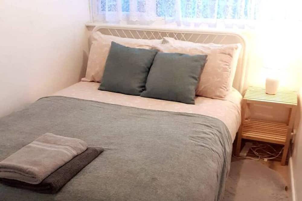 Entire House in Canterbury Centre - Free Parking - Wifi in Kent