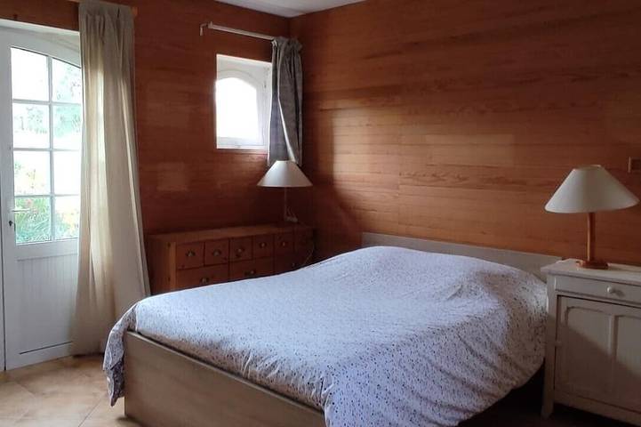 Location de vacances pour 10 personnes, avec jardin et terrasse à Ver-sur-Mer - 4