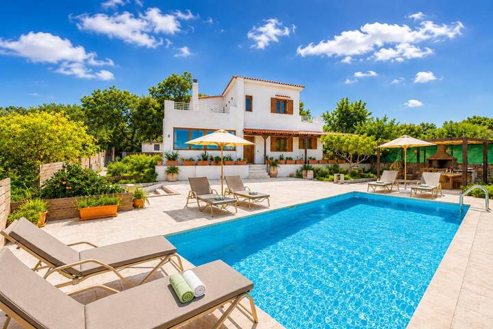 Ferienhaus für 6 Personen, mit Terrasse und Garten