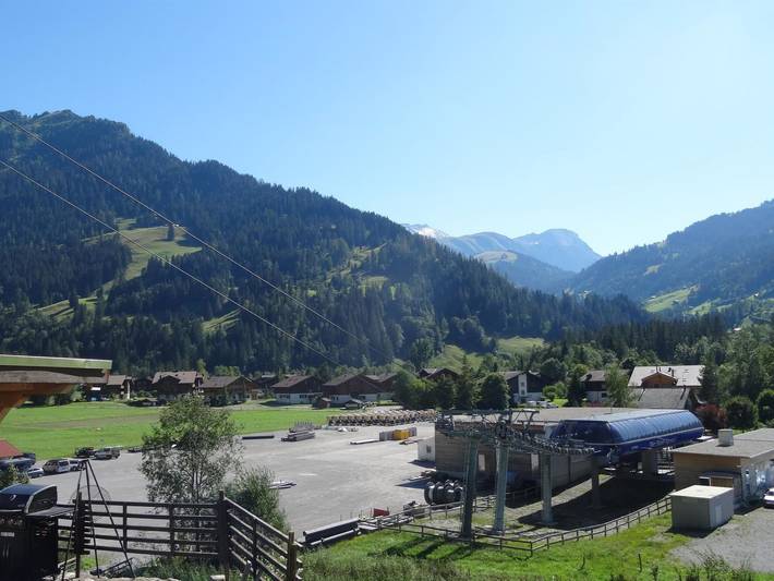 Ferienwohnung für 4 Personen, mit Balkon im Berner Oberland - 2
