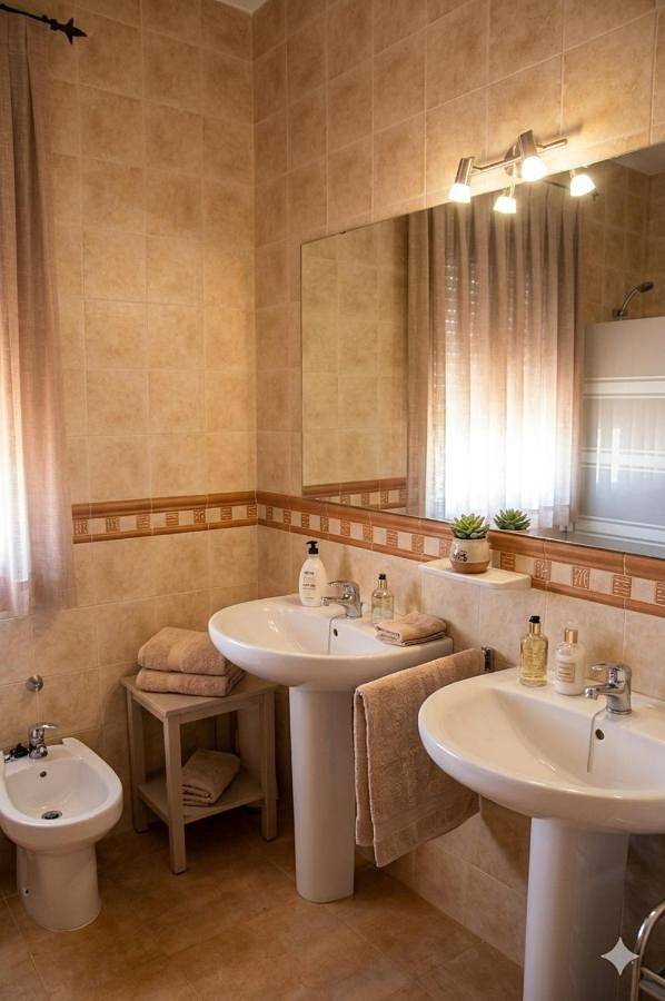 Casa rural para 12 personas, con vistas además de jardín y piscina en Sierra Sur de Sevilla - 4