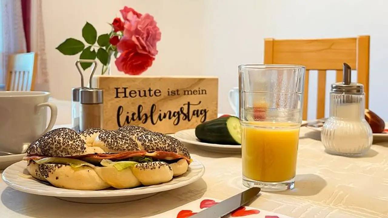 Doppelzimmer für 2 Personen (16 m²) in Zell am Moos in Salzkammergut-Berge, Zell am Moos