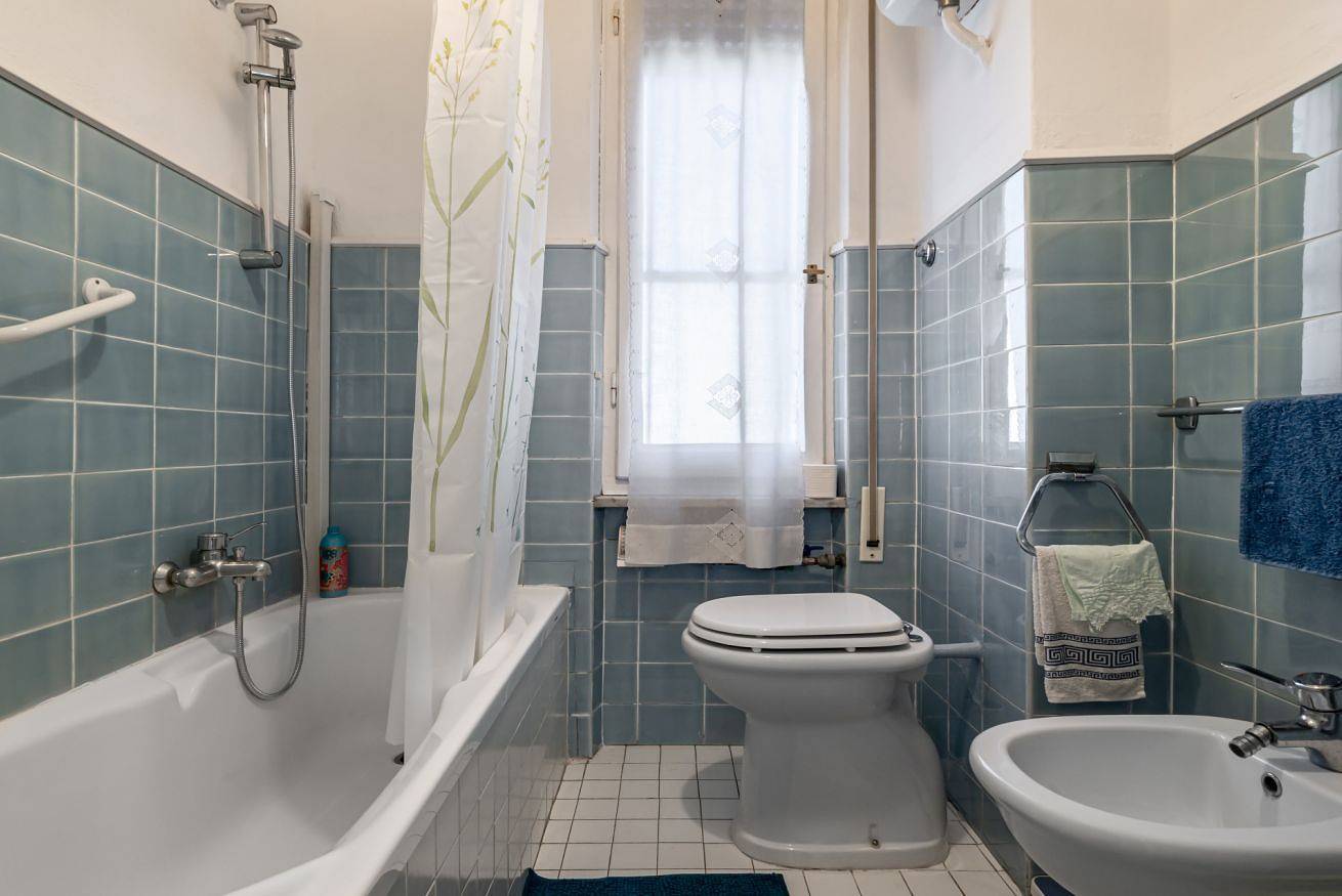 Geheel appartement, Vakantieappartement voor 5 personen met balkon/terras in La Spezia (City), La Spezia