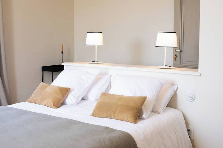 Location de vacances pour 17 personnes, avec jardin ainsi que sauna et terrasse à Soussans - 2