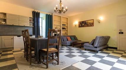 Château pour 5 Personnes dans Chalais (Aquitaine), Périgord Vert, Photo 1