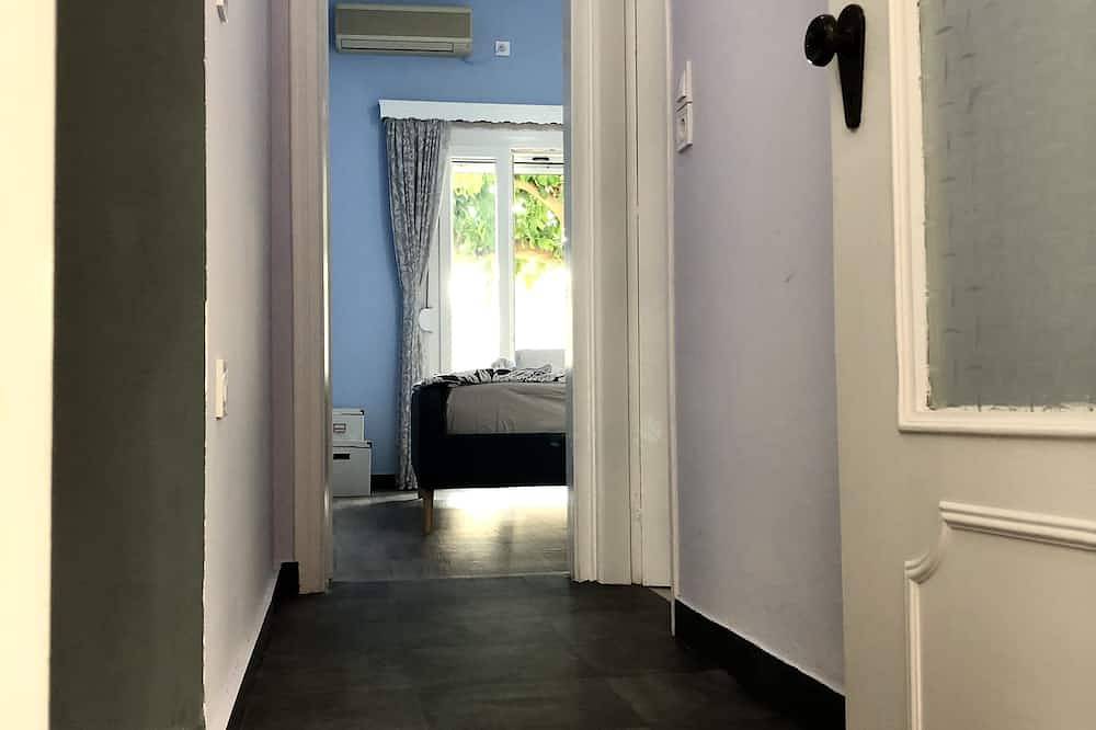 Industrial Design Bungalow – 2 min to Center, Wifi in Lesbos