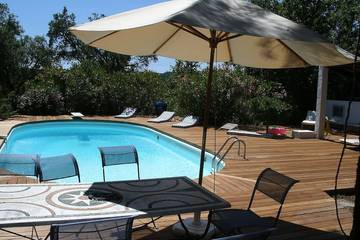 Location de vacances pour 8 personnes, avec jardin à Saint-Paul-en-Forêt