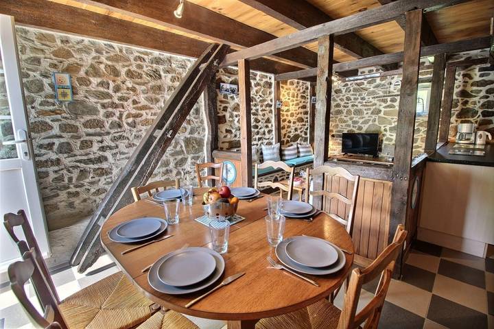 Gîte pour 6 personnes, avec jardin à Lamballe - 2