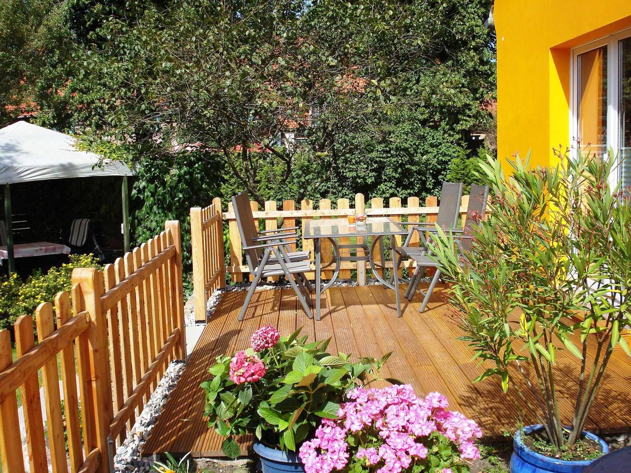 Ganze Ferienwohnung, Fewo Sündermann mit Terrasse, Pavillon und Grill in Mellenthin, Usedom
