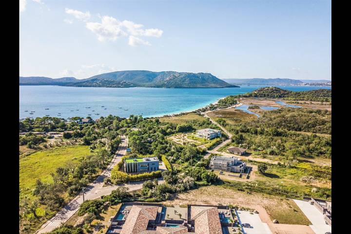 Villa pour 6 personnes, avec jardin et terrasse ainsi que piscine et sauna dans Cala Rossa
