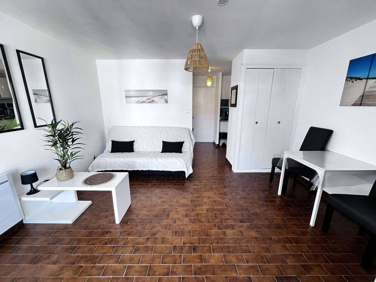 Studio entier, Studio Cabine Calme, Vue Canal, Proche Plage et Commerces in Cap d'Agde, Agde