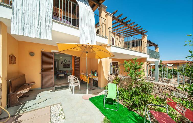 Ganze Ferienwohnung, Apartment am Strand mit Küche und Schlafmöglichkeiten in La Ciaccia, Valledoria