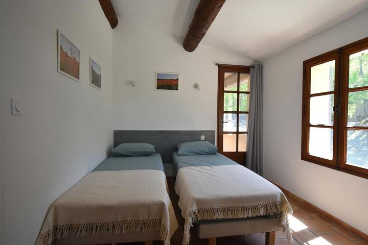 Chambre d’hôte pour 4 personnes, avec vue et jardin, animaux acceptés à Lauris - 4