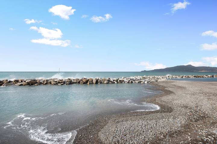 Appartement entier, Appartement près de la mer avec vue sur la mer & Wi-Fi in Chiavari, Riviera di Levante