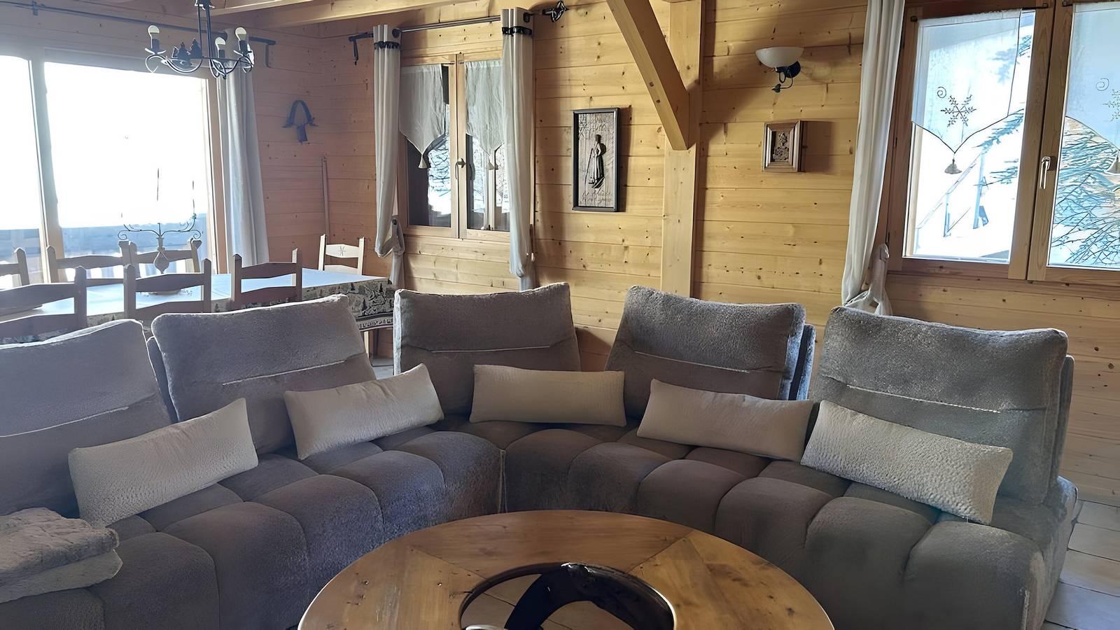 Chalet 'Le Hors Piste' met uitzicht op de bergen, privé tuin en Wi-Fi in Vars, Briançon en omgeving