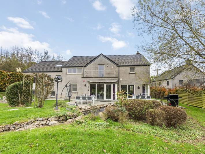Location de vacances pour 10 personnes, avec Balcon et Terrasse ainsi que Jardin et Sauna à Marchin