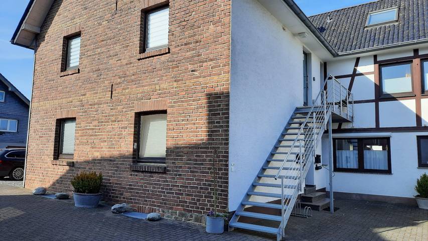 Ferienwohnung für 6 Personen, mit Terrasse und Garten, kinderfreundlich in Schleiden - 2