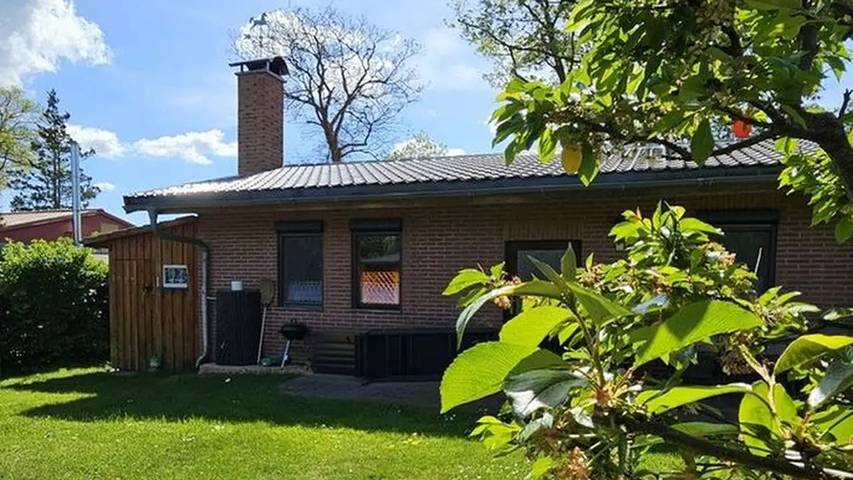Ferienhaus für 4 Personen, mit Garten und Sauna in Mecklenburgische Seenplatte