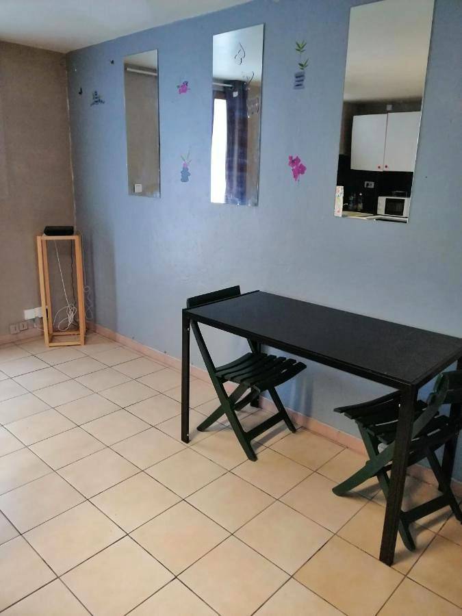 Appartement entier, One-Bedroom Apartment in Avignon, Vaucluse
