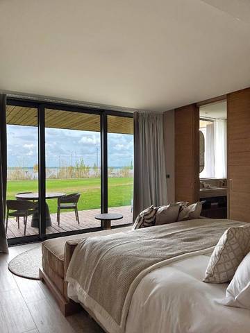 Hôtel pour 2 personnes, avec vue sur le lac ainsi que balcon et vue à Mesnil-Saint-Père
