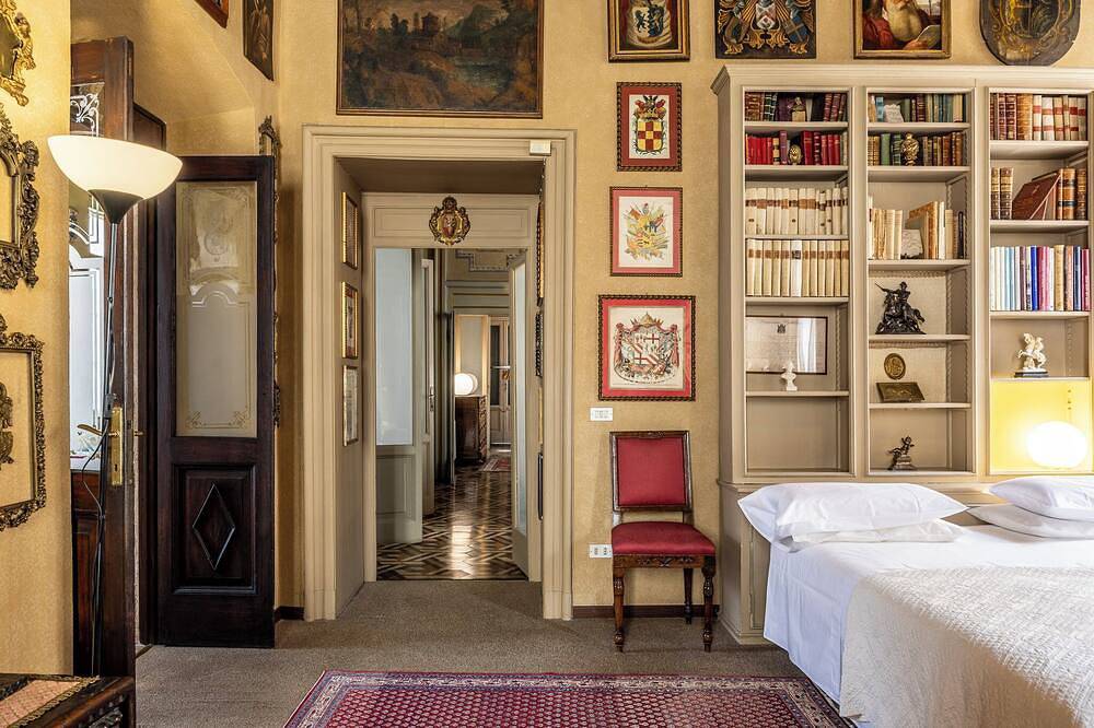 Apartamento entero, Art Gallery Apartment: casa histórica en el centro de Brescia in Brescia, Provincia de Brescia