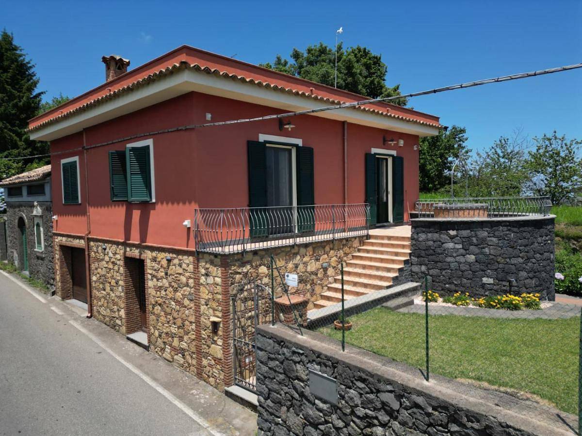 Villino Al Castagno in Sant'Alfio, Sant'Alfio (comune)