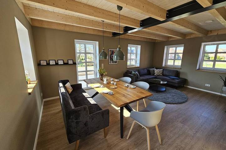 Ferienhaus für 6 Personen, mit Garten und Sauna sowie Terrasse in Rysum