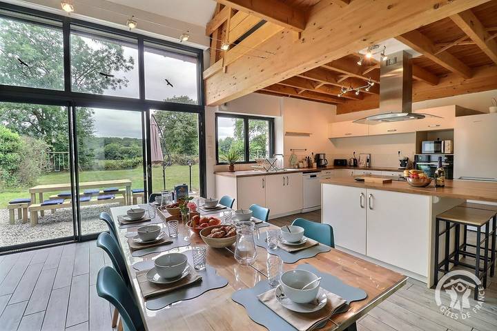 Gîte pour 8 personnes, avec terrasse et jardin, animaux acceptés en Ille-et-Vilaine - 2