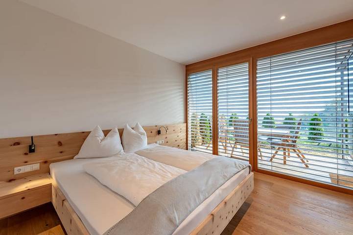 Ferienhaus für 3 Personen, mit Garten und Pool sowie Balkon in Marling - 2