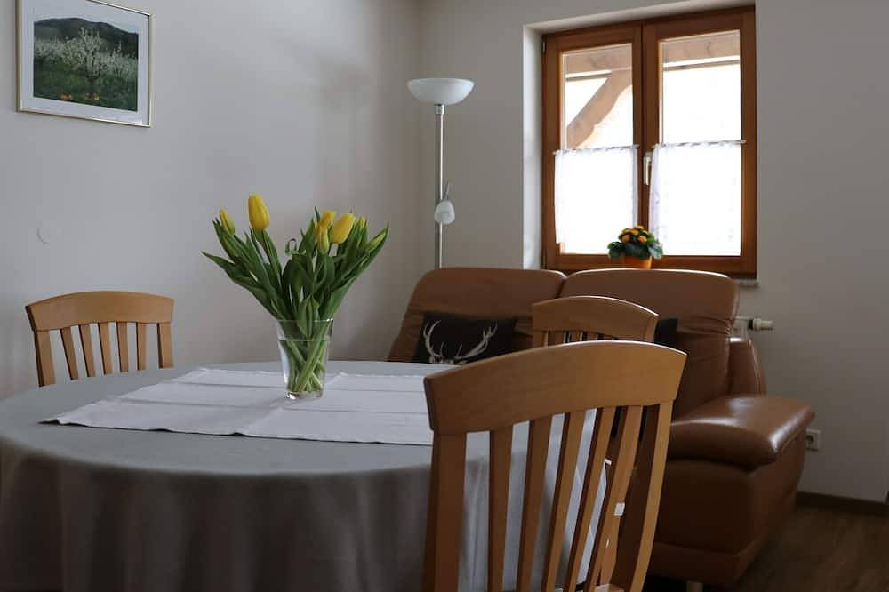 Ganze Wohnung, Ferienwohnung mit 40qm mit einem Schlafzimmer und Balkon für max. 2 Personen in Glottertal, Südschwarzwald