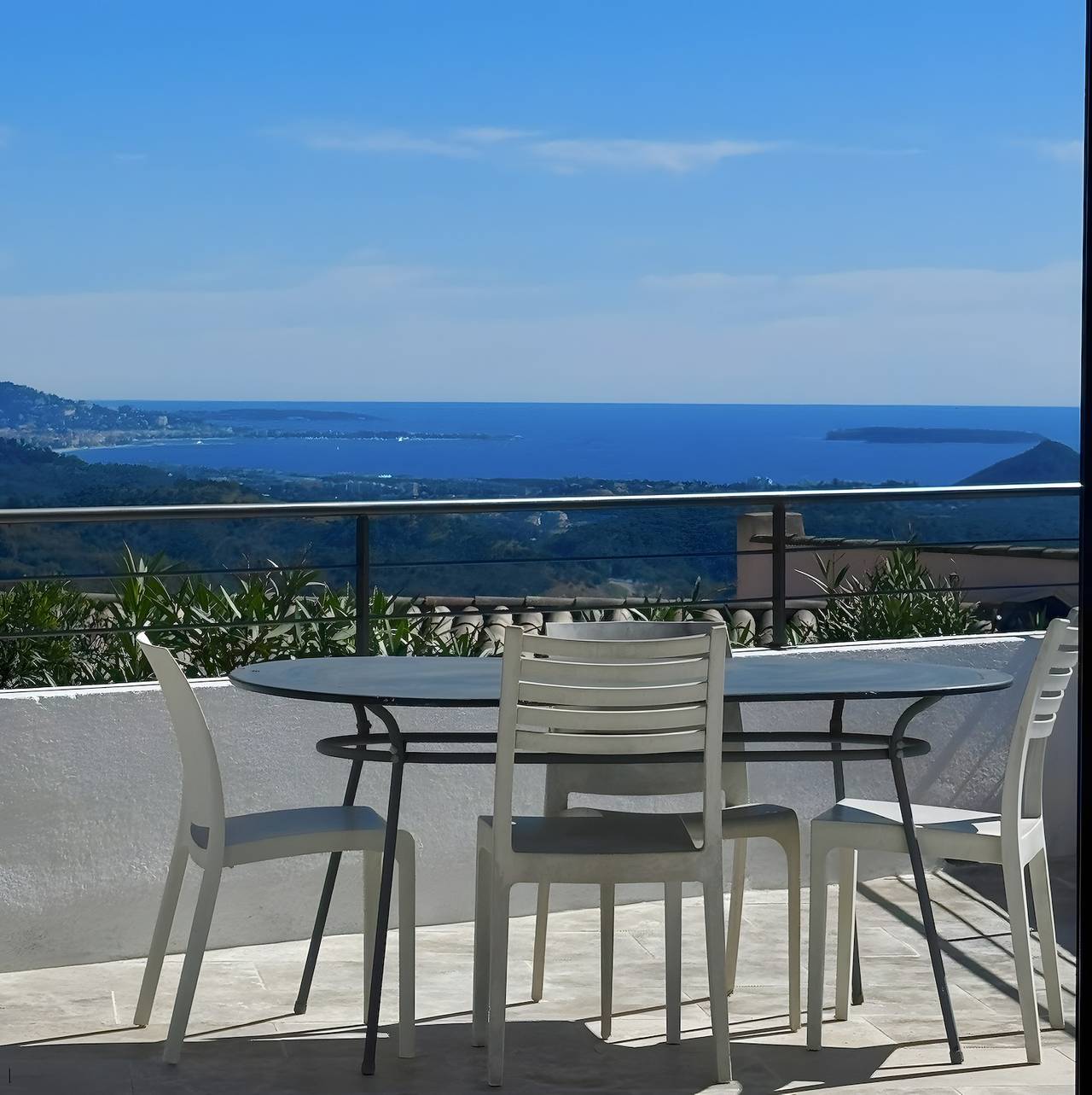 Villa 'Architecte Vista Mar' con vistas al mar, Wi-Fi y aire acondicionado in Les Adrets-de-l'Estérel, Massif de l'Esterel