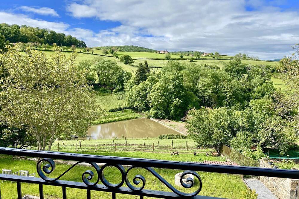 Ferien Maisonette mit Terrasse und Garten in Cluny, Mâcon und Umgebung