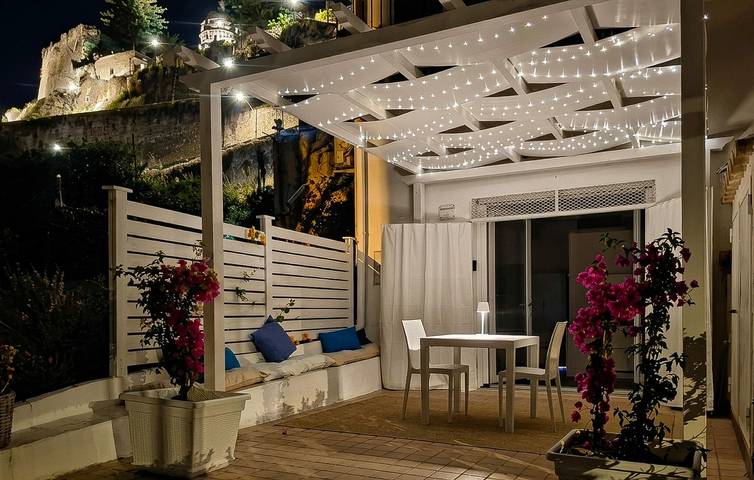 Holiday letting for 2 people, with Terrace in Tropea
