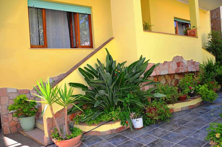 Alojamiento y desayuno para 2 personas, con jardín - 1