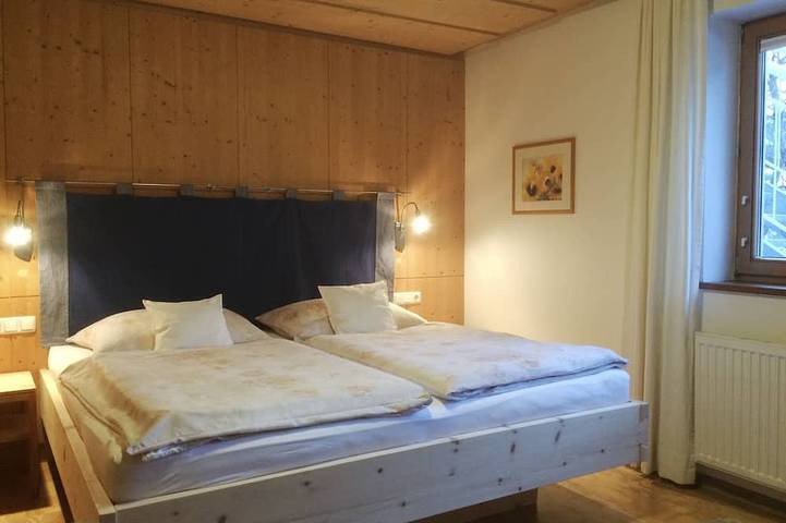 Ferienwohnung für 4 Personen, mit Terrasse und Garten in Landeck - 2